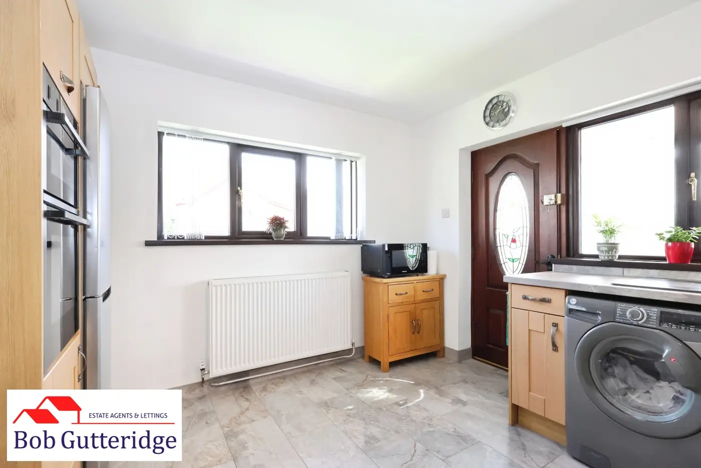 FITTED KITCHEN / BREAKFAST ROOM