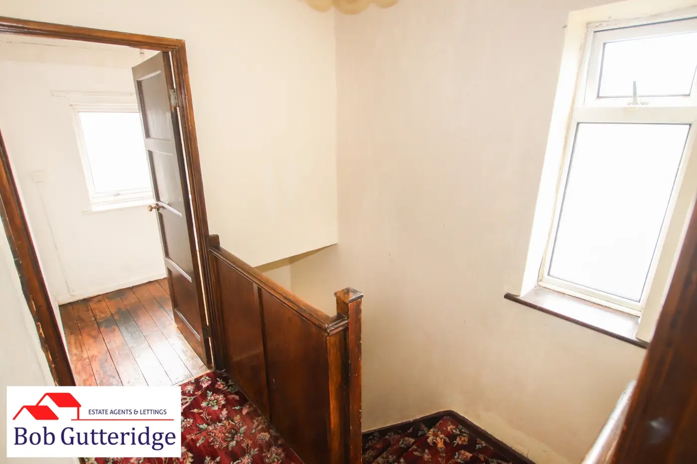FIRST FLOOR LANDING