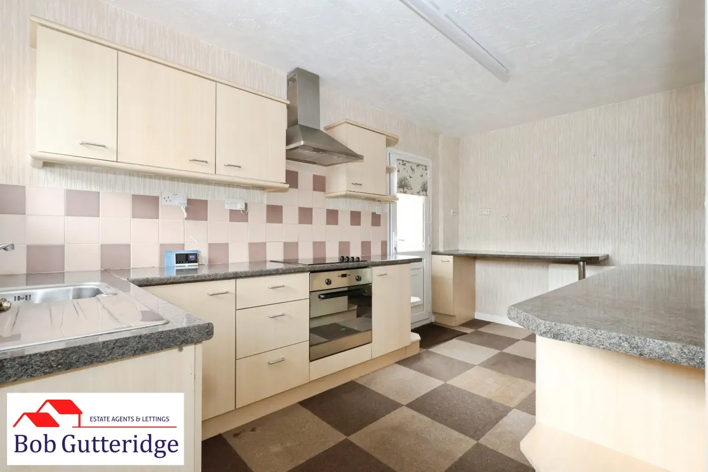 FITTED KITCHEN / BREAKFAST ROOM